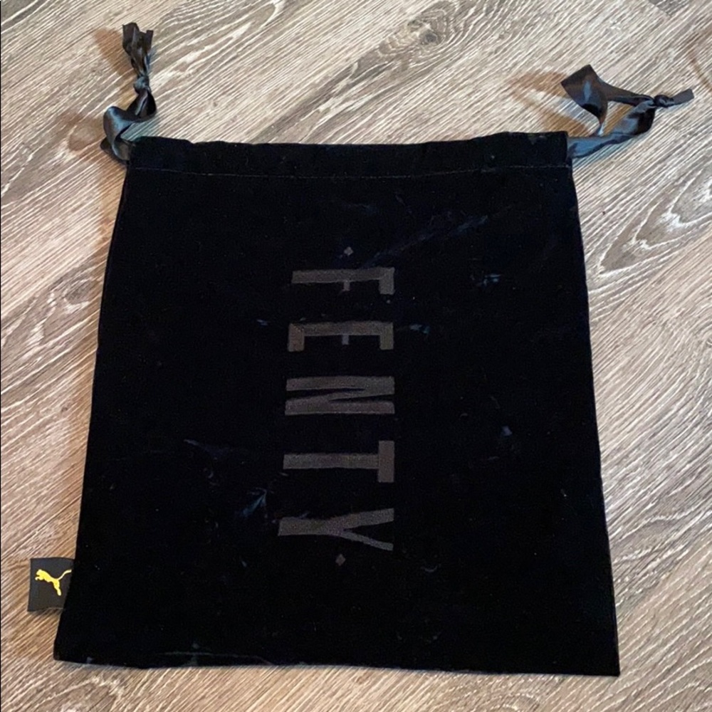 Fenty velvet dust bag